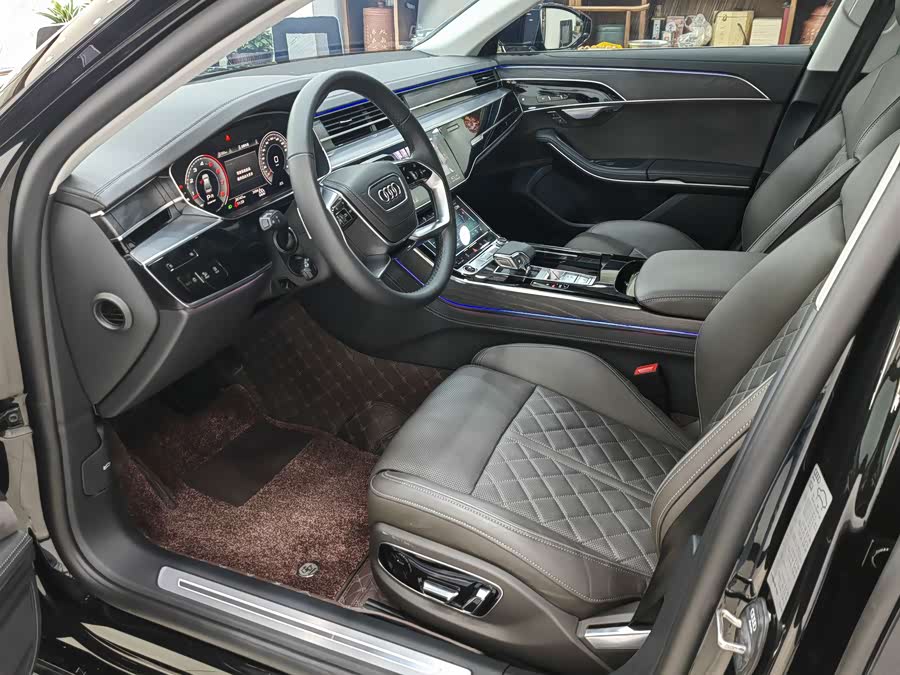 Audi A8 2025