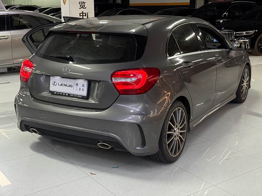 Mercedes-Benz A-Class 2015 — фото 11
