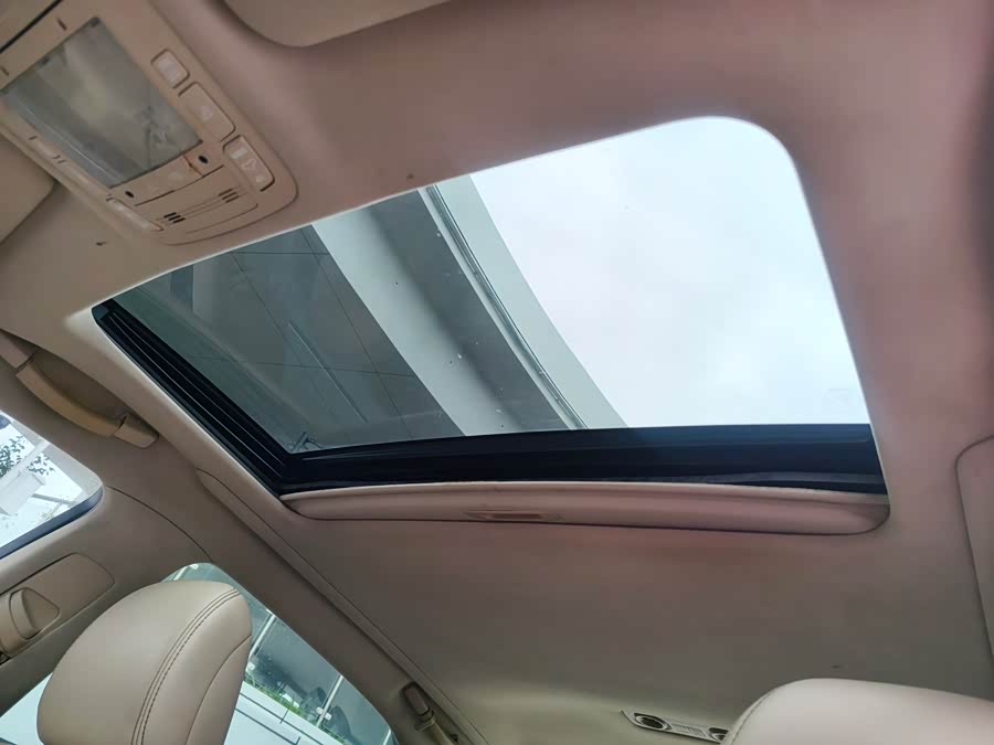 Toyota Crown 2010