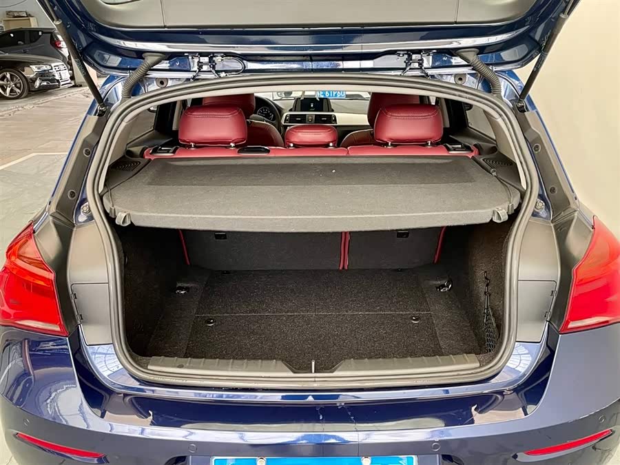 BMW 1 Series 2018 — фото 14