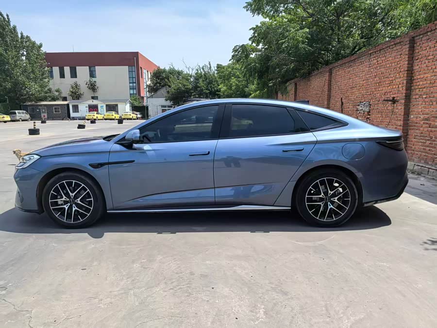 BYD Seal 07 DM-i 2025