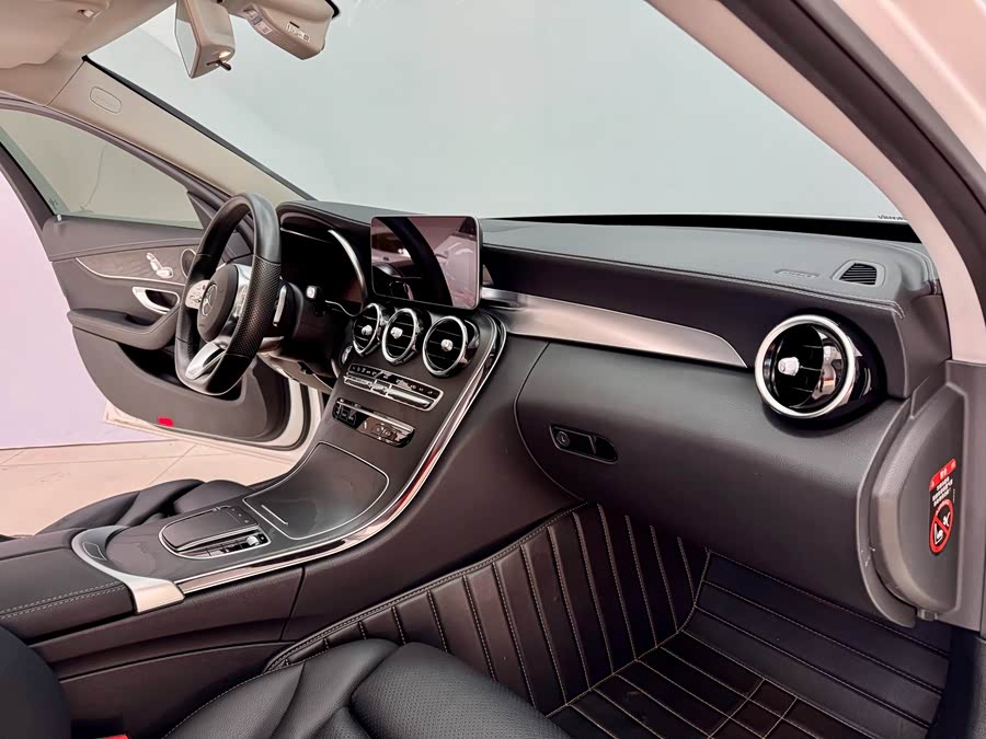 Mercedes-Benz C-Class 2020 — фото 13