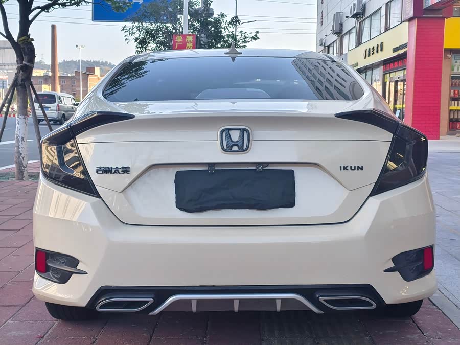 Honda Civic 2016 — фото 8