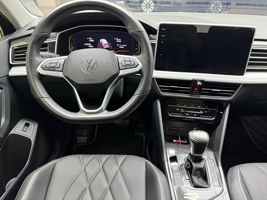 Volkswagen Tiguan L 2024