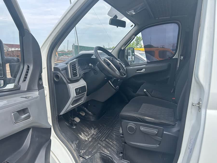 Maxus V80 2023