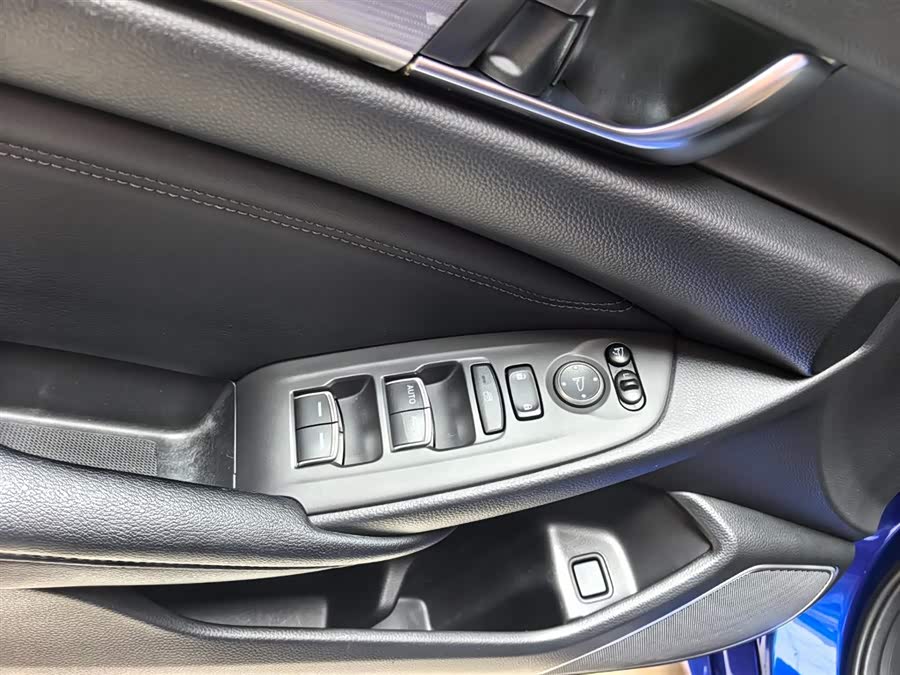 Honda Accord 2018 — фото 16
