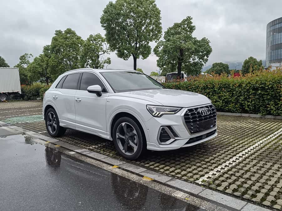 Audi Q3 2023