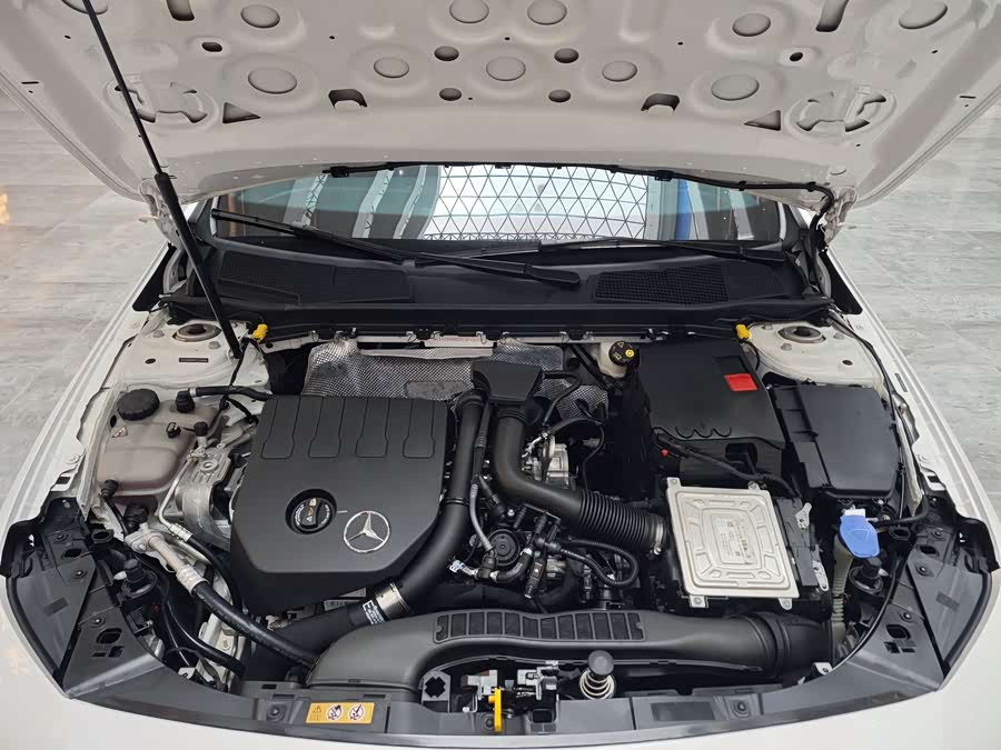 Mercedes-Benz A-Class 2022 — фото 12