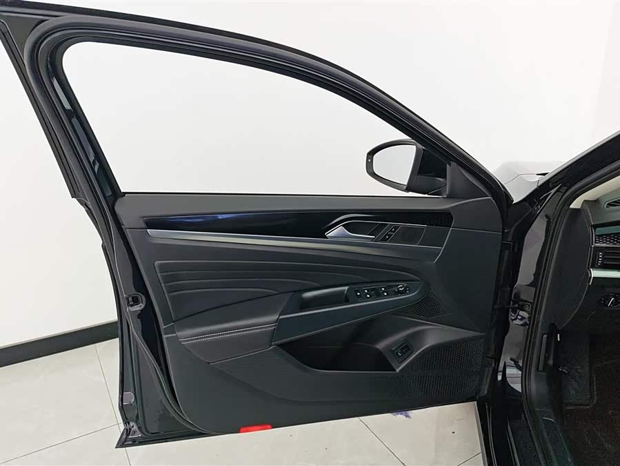 Volkswagen Passat 2023