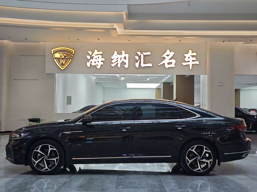 Volkswagen Passat 2024