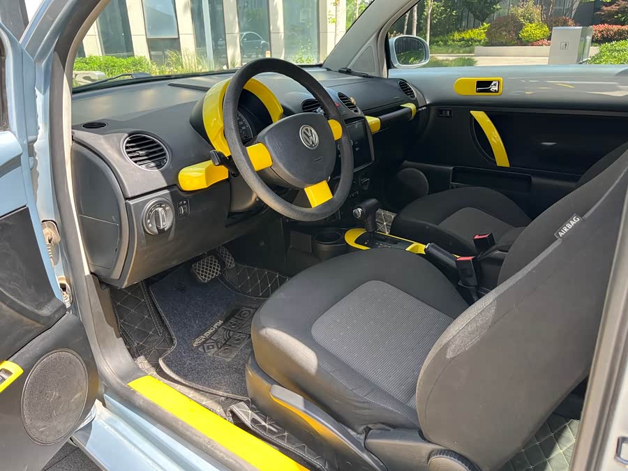 Volkswagen Beetle 2010