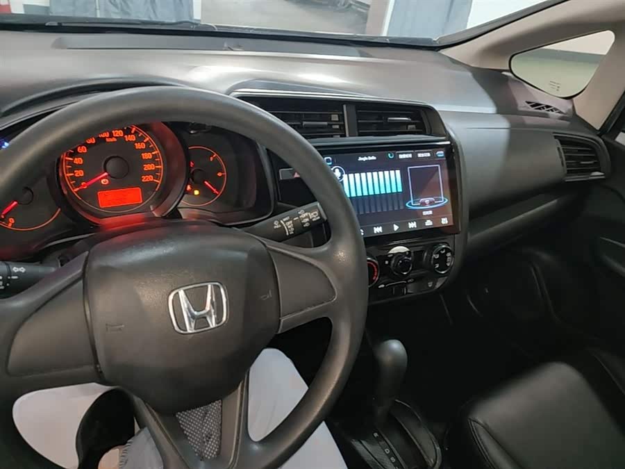Honda Fit 2018 — фото 10