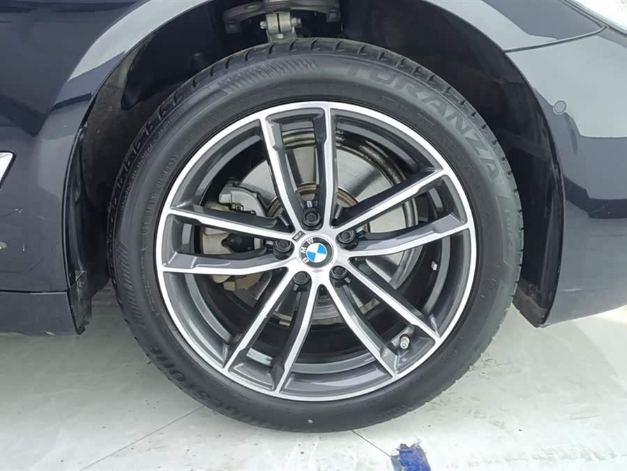 BMW 5 Series 2022