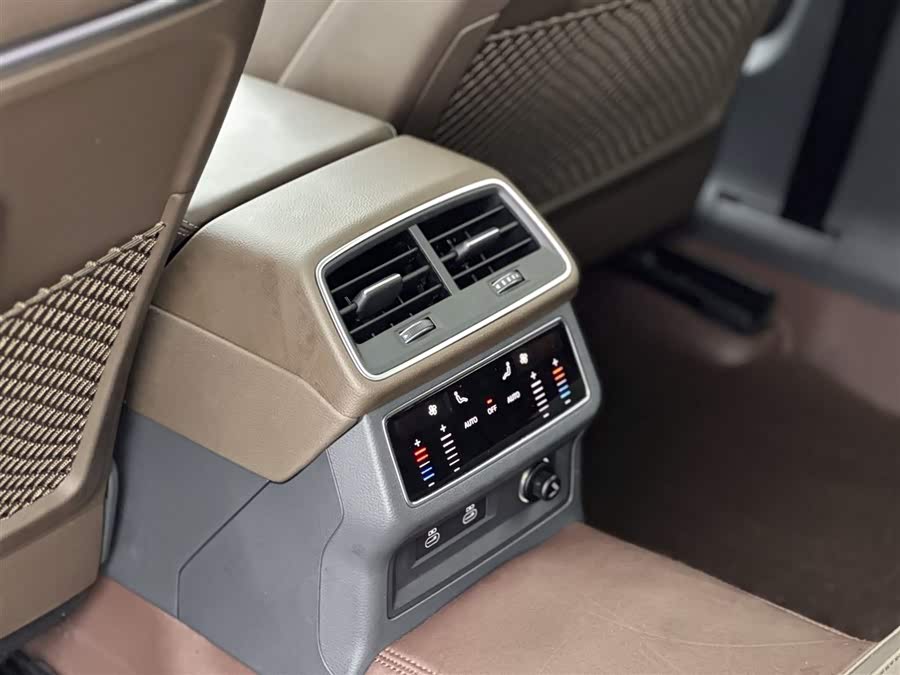 Audi A7L 2022 — фото 12