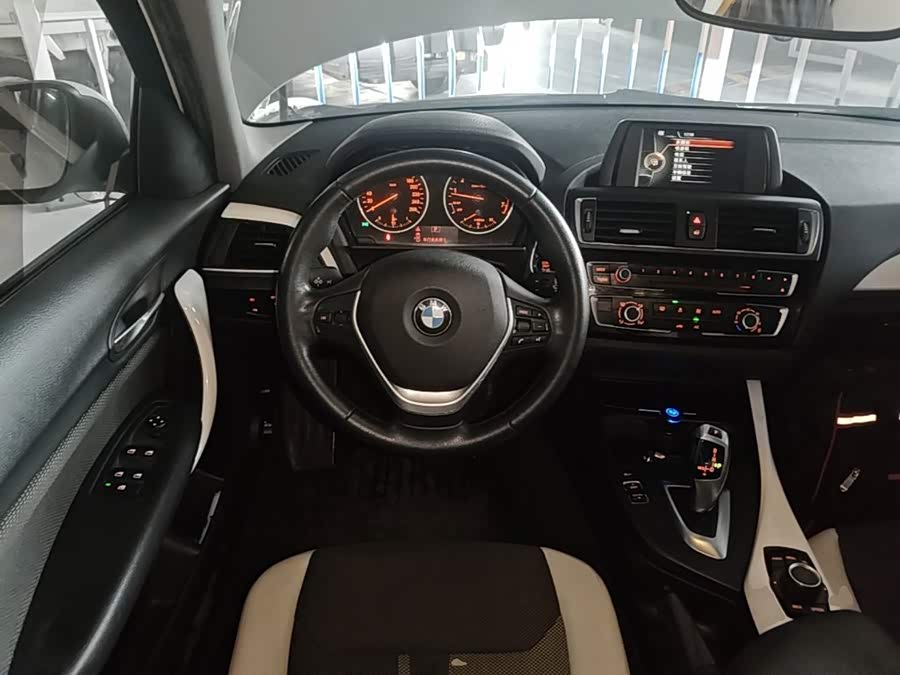 BMW 1 Series 2015 — фото 11