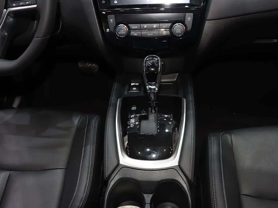 Nissan X-Trail 2020 — фото 15