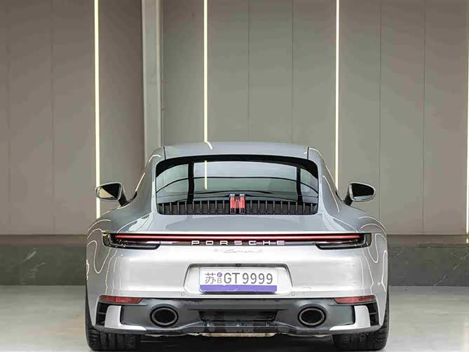 Porsche 911 2023