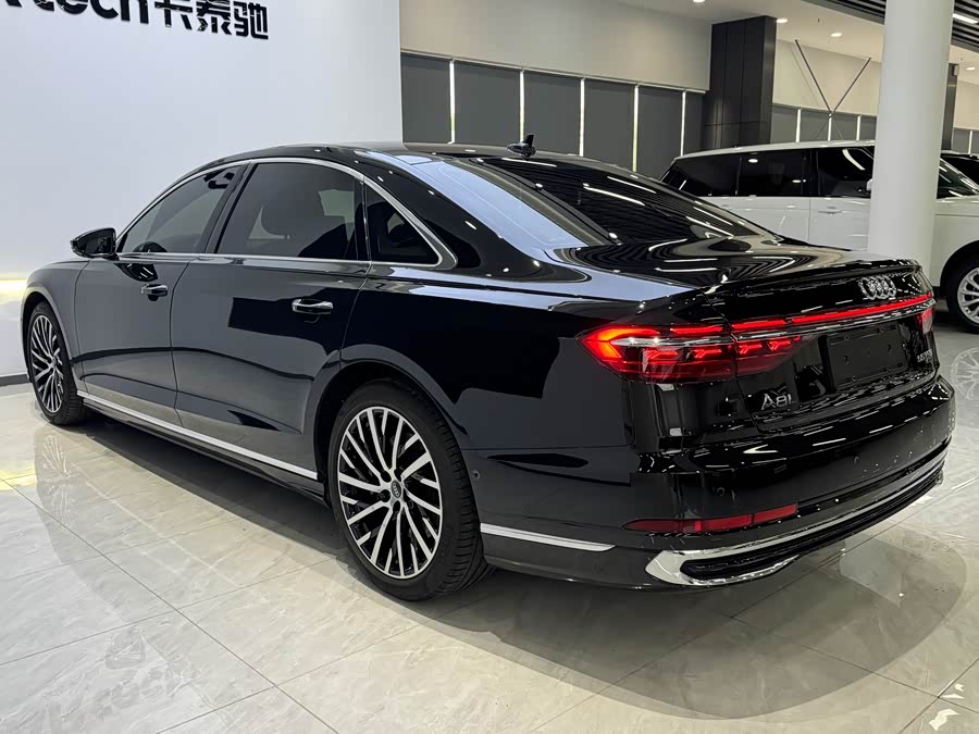 Audi A8 2023