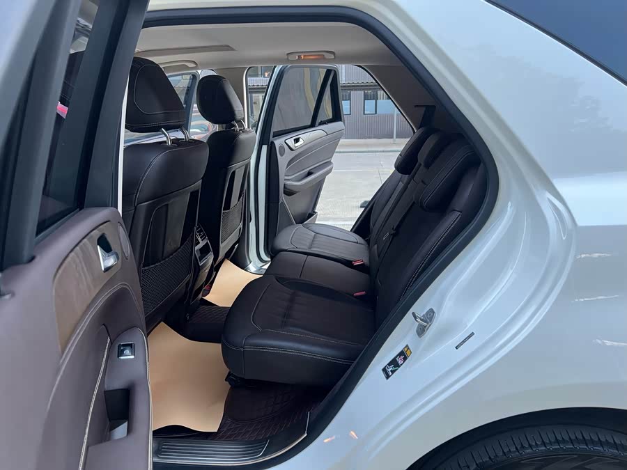 Mercedes-Benz GLE 2016