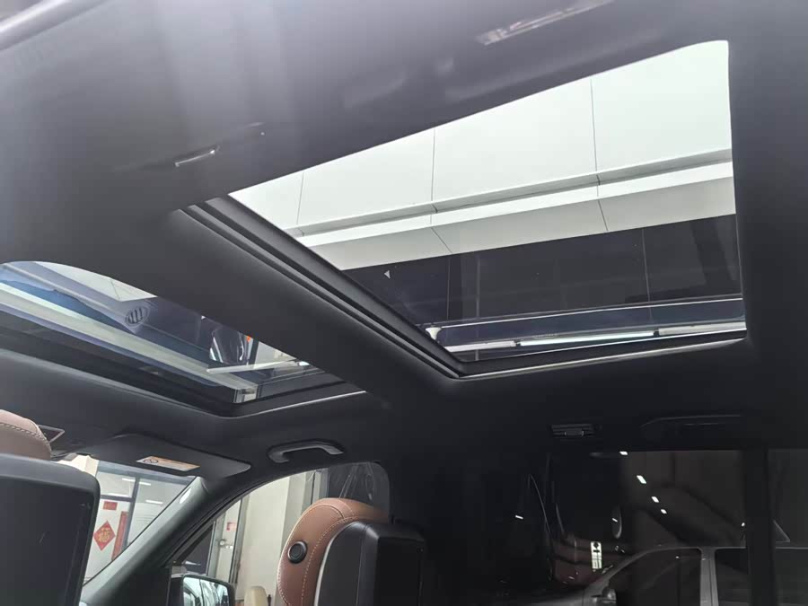 Mercedes-Benz GLS 2018 — фото 12