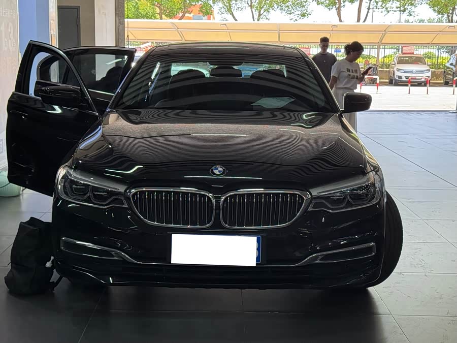 BMW 5 Series 2019