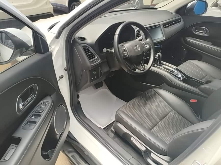 Honda Vezel 2015 — фото 16