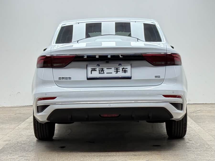 Geely Emgrand 2023
