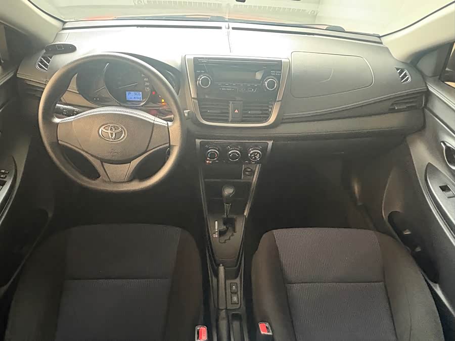 Toyota Yaris L 2016 — фото 8