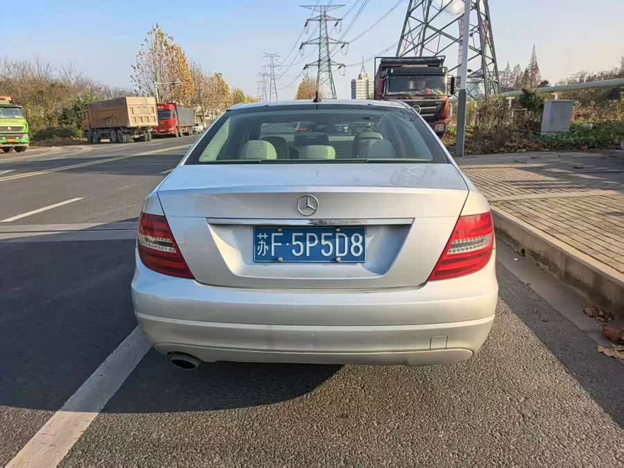 Mercedes-Benz C-Class 2011