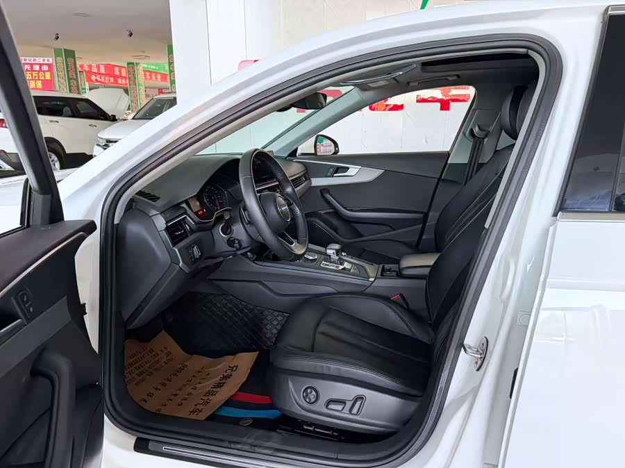 Audi A4L 2019