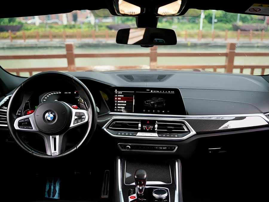 BMW X6 M 2022 — фото 11