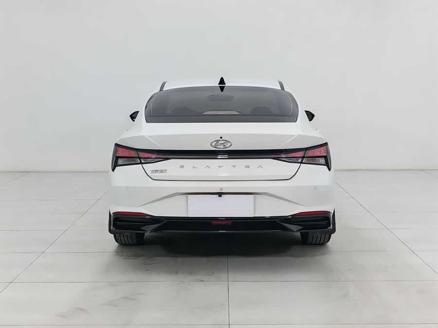 Hyundai Elantra 2021