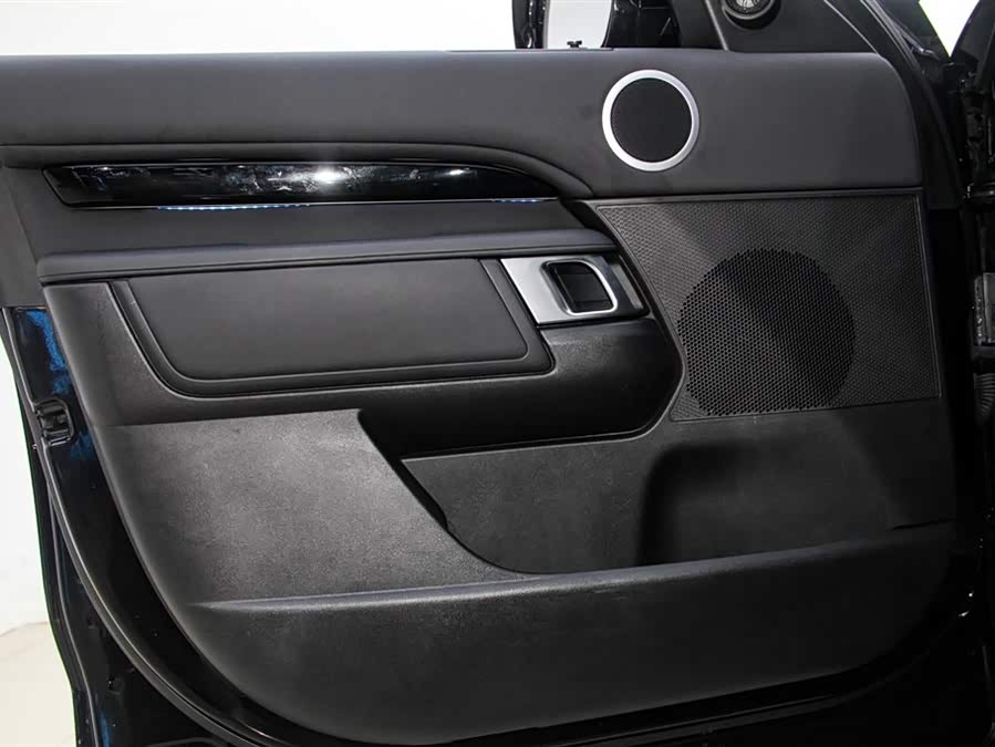 Land Rover Discovery 2020 — фото 17