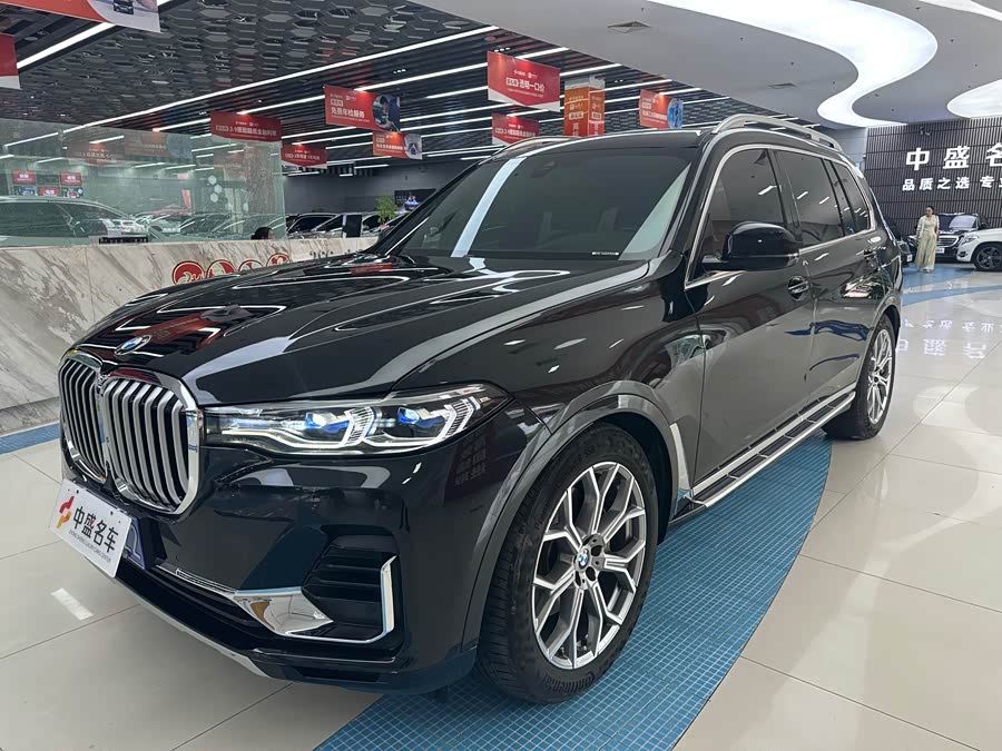BMW X7 2021