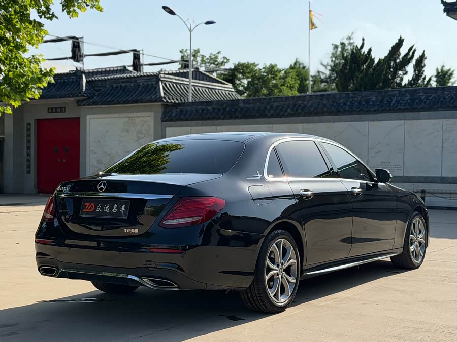 Mercedes-Benz E-Class 2020 — фото 12
