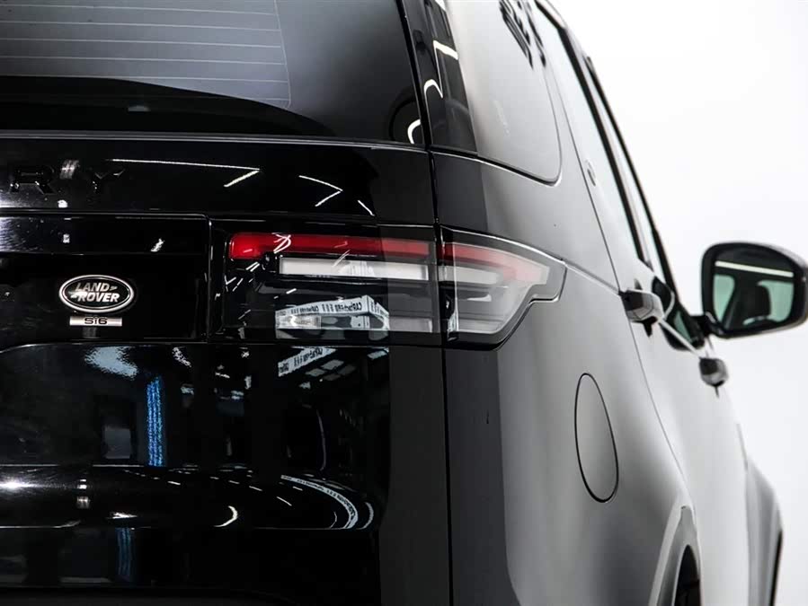 Land Rover Discovery 2020 — фото 27