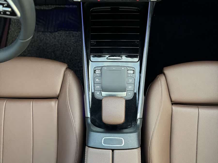 Mercedes-Benz GLB 2020 — фото 10
