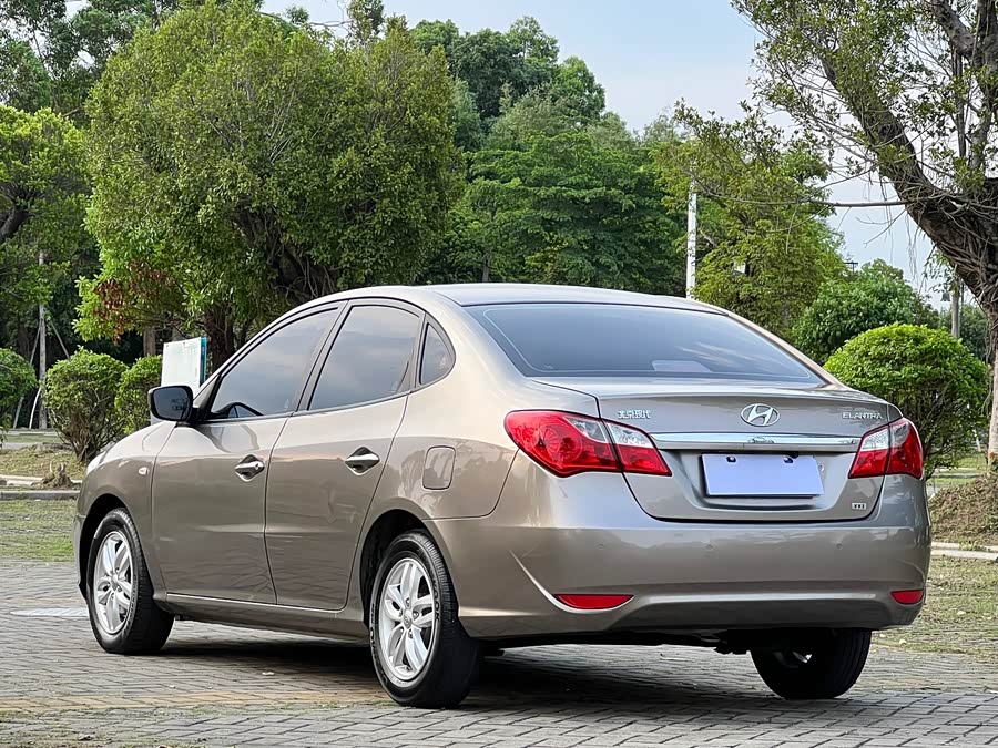 Hyundai Joyful 2011