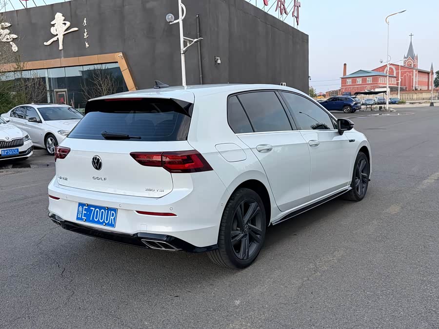 Volkswagen Golf 2023