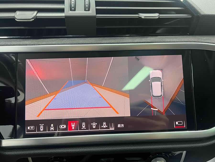 Audi Q3 2023 — фото 11