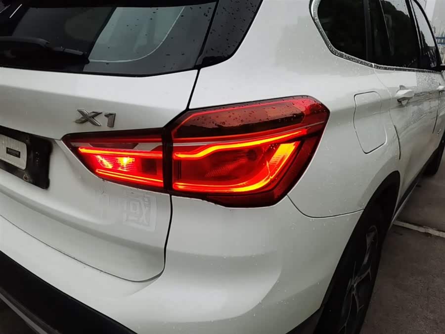 BMW X1 2018 — фото 8