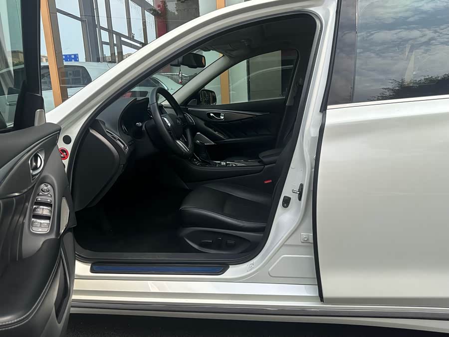 Infiniti Q50L 2018