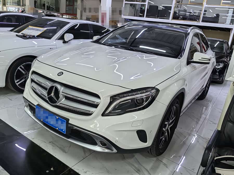 Mercedes-Benz GLA 2015