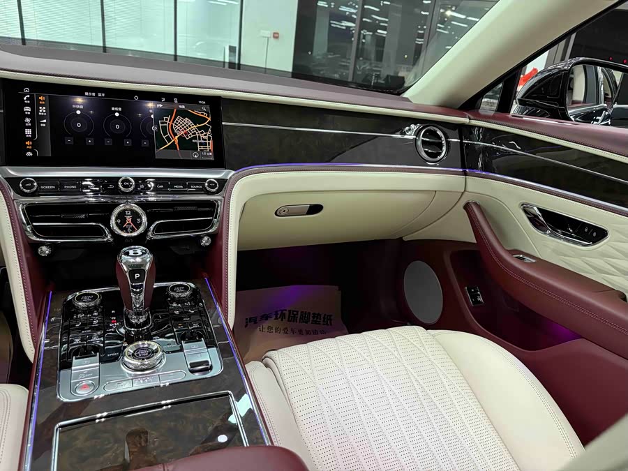 Bentley Flying Spur 2022 — фото 23