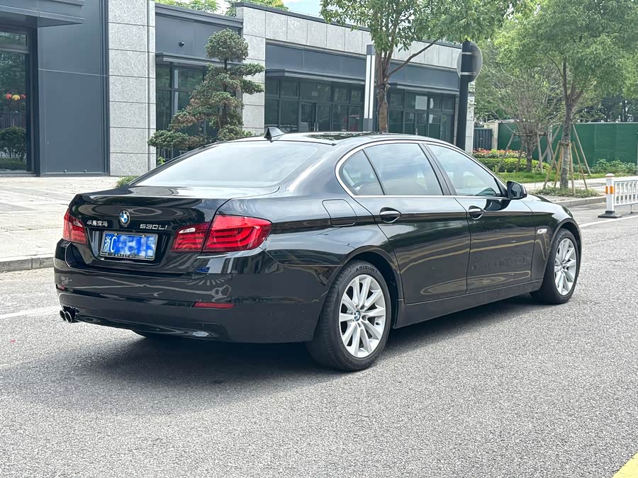 BMW 5 Series 2013 — фото 14