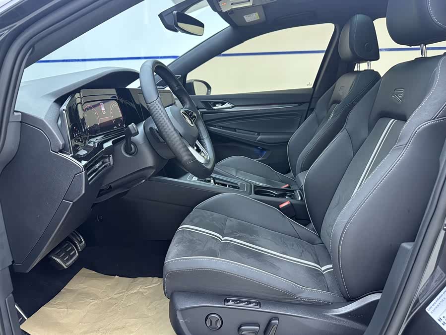Volkswagen Golf 2021