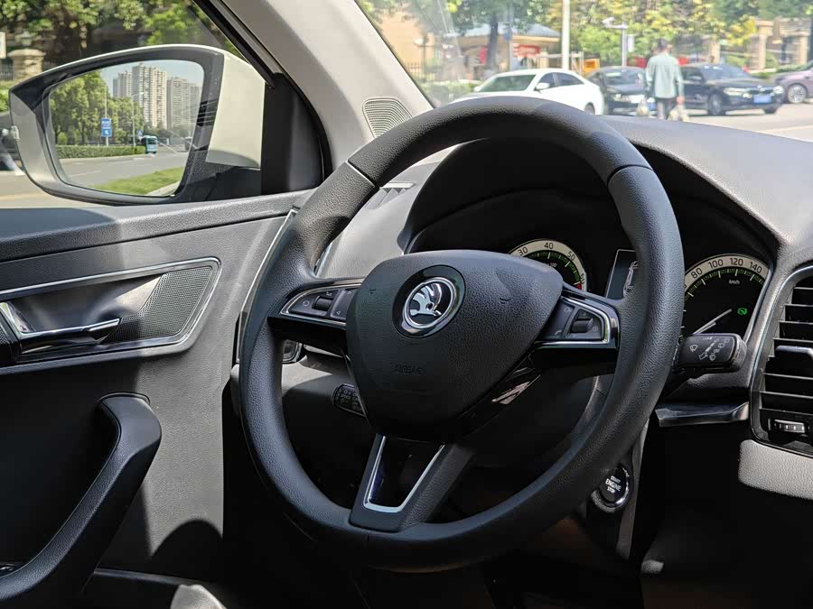 Skoda Korok 2018 — фото 16