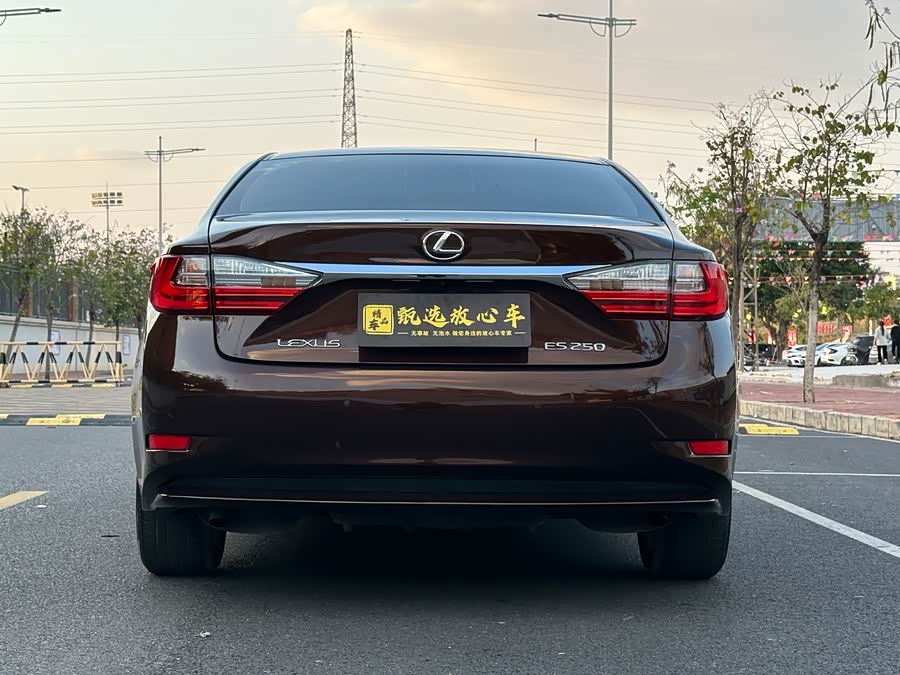 Lexus ES 2015