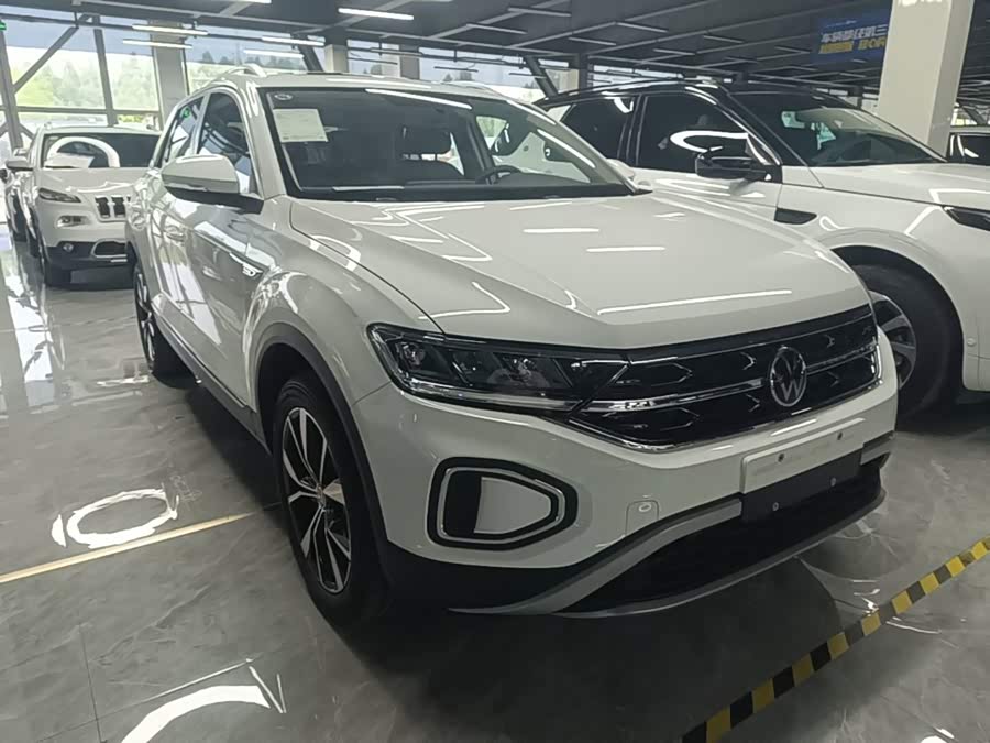 Volkswagen T-Roc 2025