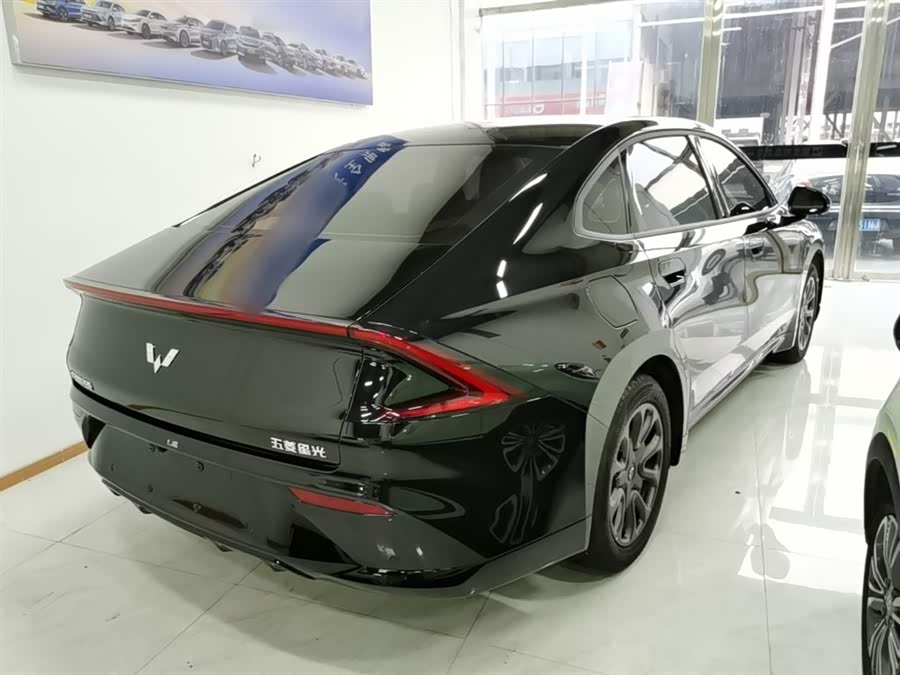 Wuling Starlight 2025